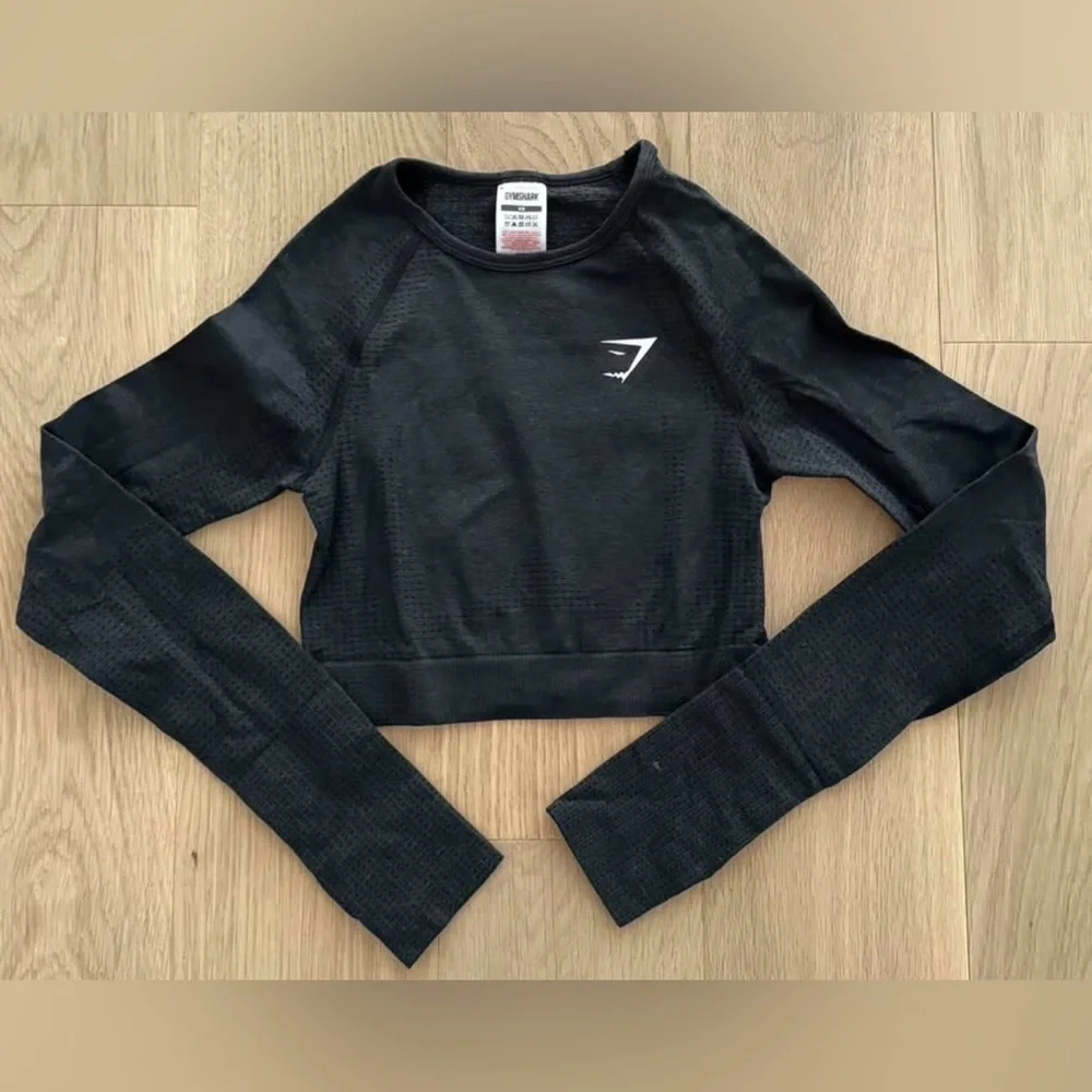 Gymshark Women’s Vital Seamless Long Sleeve Crop Top - Size XS - Picture 2 of 3